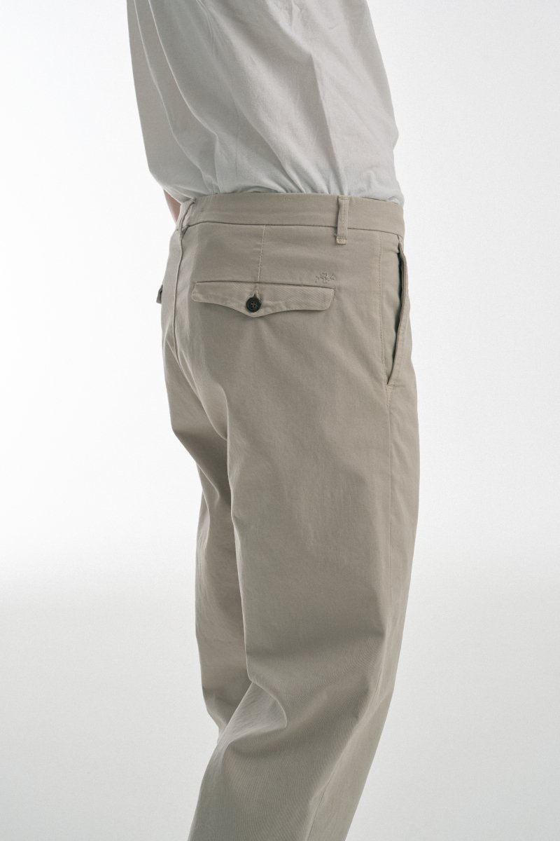 SLOUCHY CHINO / Sand - Aniven