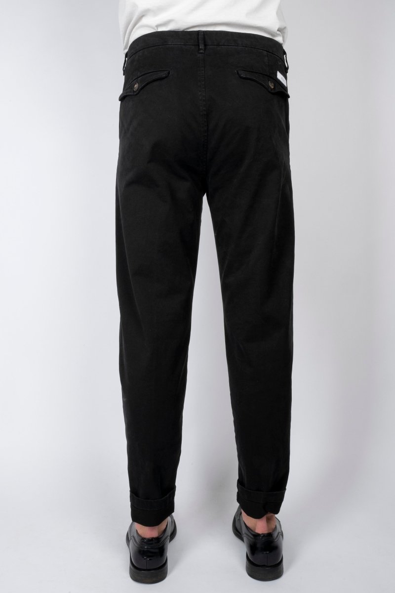 SLOUCHY CHINO / Stone Garment Dyed Black - Aniven